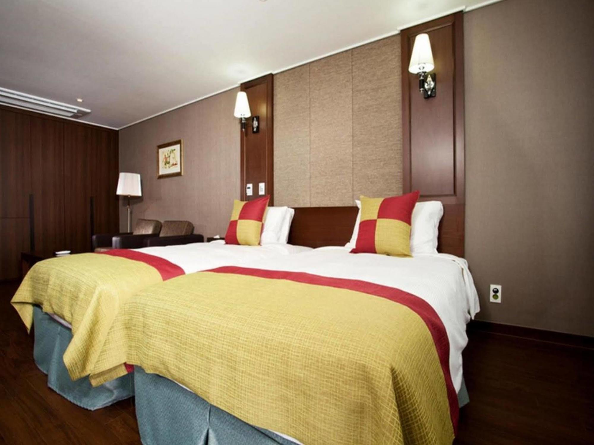 Haeden Hotel High End Suwon Esterno foto